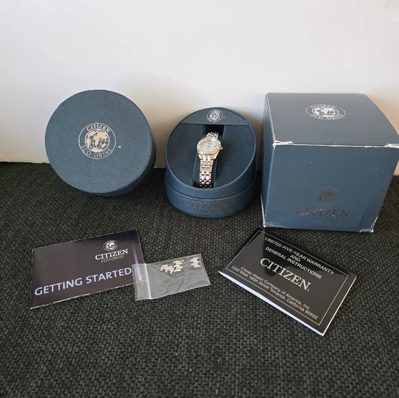 Women's Citizen eco drive watch - Picture 14 of 16